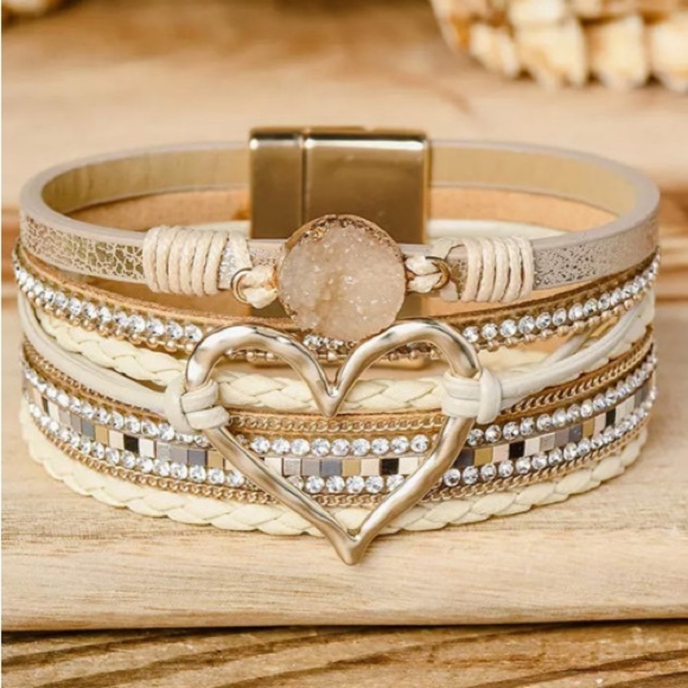 Love In The Air Bracelet - Picture 6 of 7